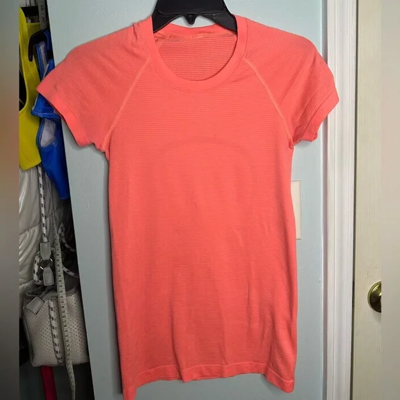 (4)LULULEMON Women's Tops - Picture 7 of 12